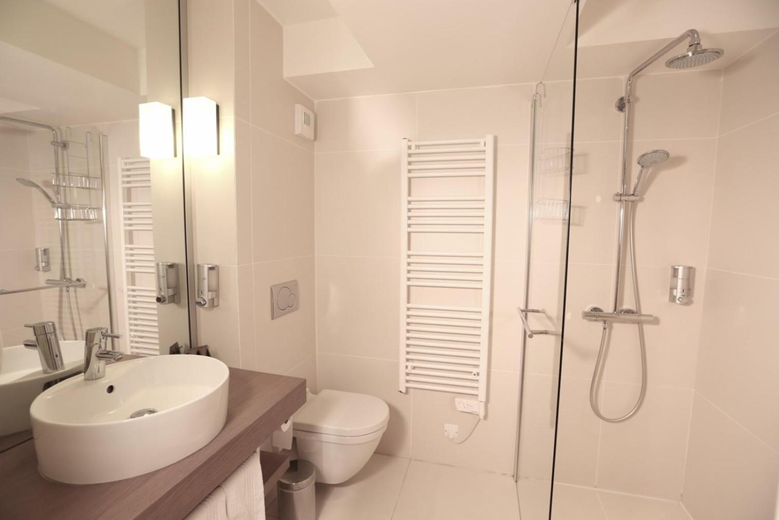 Hotel De La Plage - Hdlp Bormes-les-Mimosas Eksteriør bilde